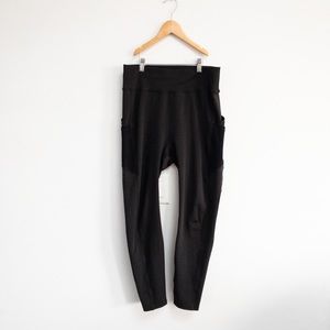 Black Leggings with Mesh Pocket Detail